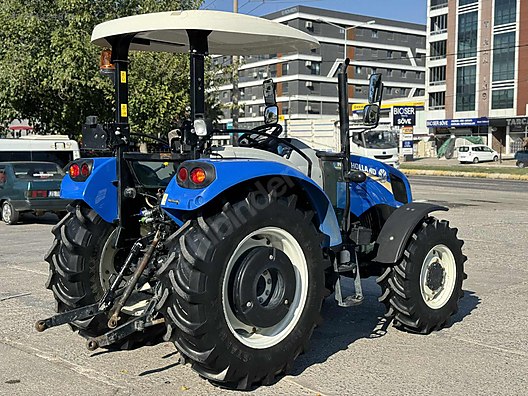 Machinery / Agricultural Machines / Tractors / New Holland / T4.70S