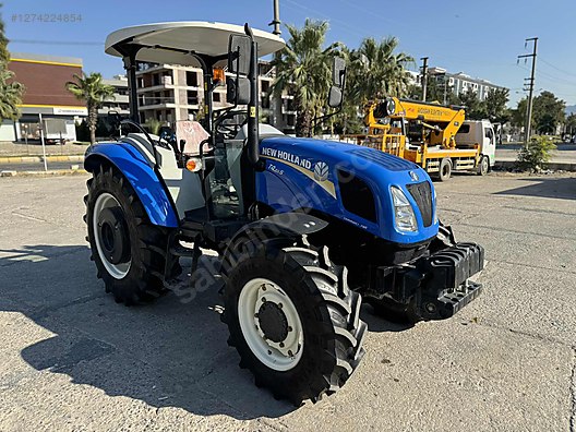 Machinery / Agricultural Machines / Tractors / New Holland / T4.70S