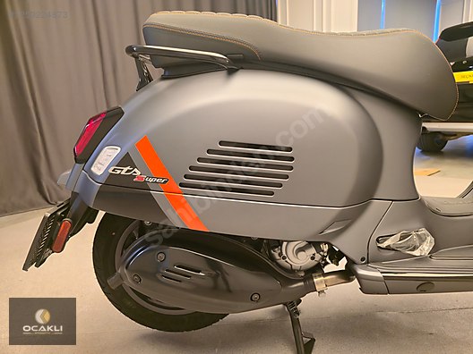 Vespa GTS 300 Super Sport