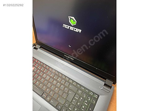 Monster / Monster Abra A7 V9.2 | i7-8750H | 32 GB RAM | GTX 1050