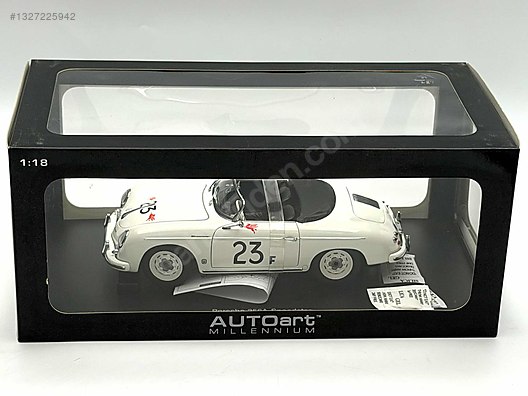 Autoart Diecast Model 1:18 Porsche Araba - 1327225942