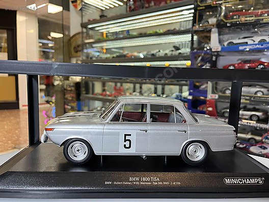 Minichamps Diecast Model 1:18 BMW Araba - 1314226141