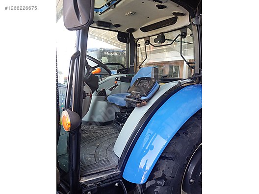 Machinery / Agricultural Machines / Tractors / New Holland / TT4.50