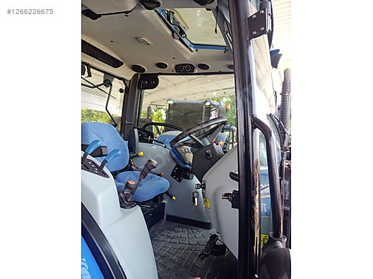 Machinery / Agricultural Machines / Tractors / New Holland / TT4.50