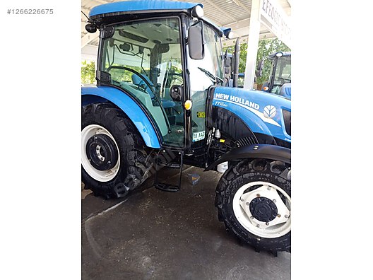 Machinery / Agricultural Machines / Tractors / New Holland / TT4.50