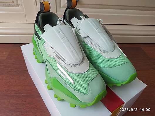 Reebok 39 numara Pyer Moss Trail Furry 25 cm sıfır ürün - Spor