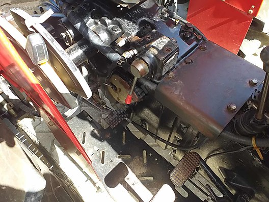 Machinery / Agricultural Machines / Tractors / Massey Ferguson / 240 S