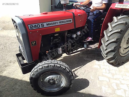 Machinery / Agricultural Machines / Tractors / Massey Ferguson / 240 S