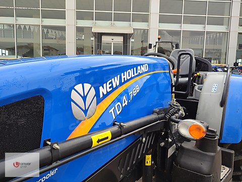 Machinery / Agricultural Machines / Tractors / New Holland / TD4.78B