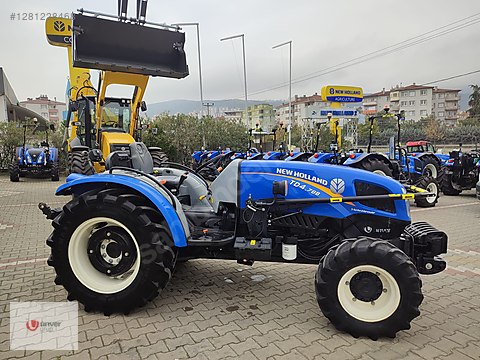 Machinery / Agricultural Machines / Tractors / New Holland / TD4.78B