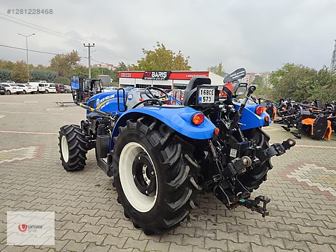 Machinery / Agricultural Machines / Tractors / New Holland / TD4.78B