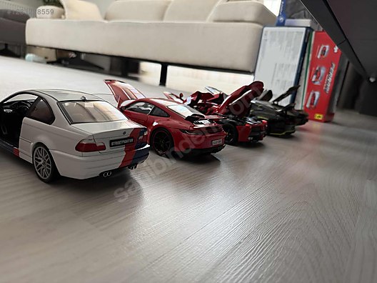 Solido Diecast Model 1:18 BMW Araba