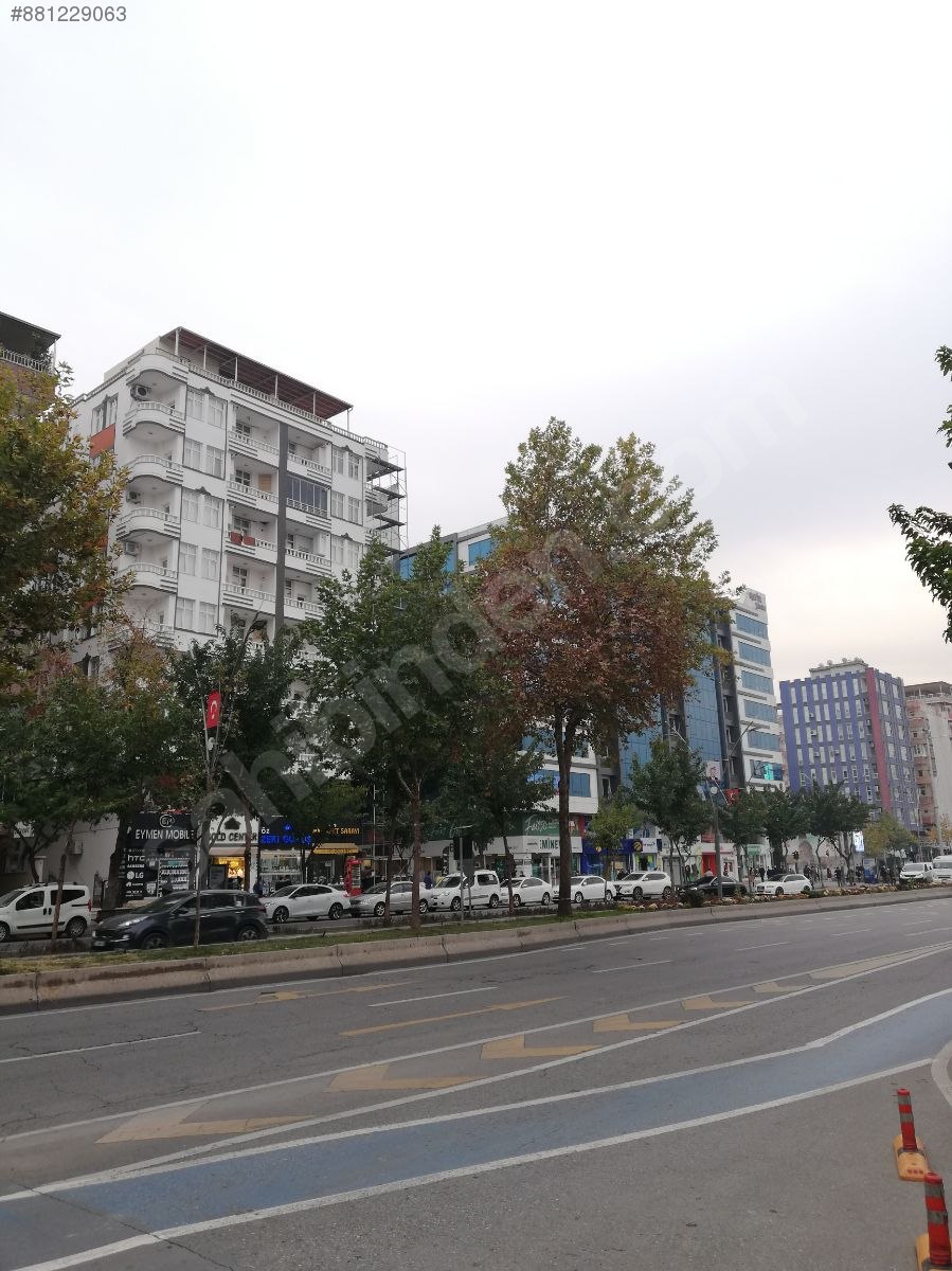 GAP MAHALLESİNDE DİYARBAKIR CADDESİNDE SATILIK 3+1 TEMİZ DAİRE