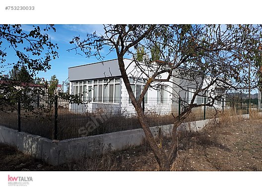 Emlak Ofisinden Satılık 2+2, 486 m² Müstakil Ev 420.000 TL�ye