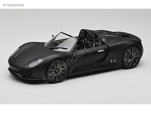 Minichamps Diecast Model 1:18 Porsche Araba - 1306230558