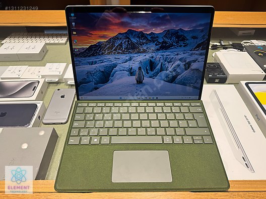 Microsoft / Surface Pro 9 / Microsoft Surface Pro 9 i7-1255U 16GB