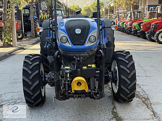 İş Makineleri & Sanayi / Tarım Makineleri / Traktör / New Holland / T4.110B