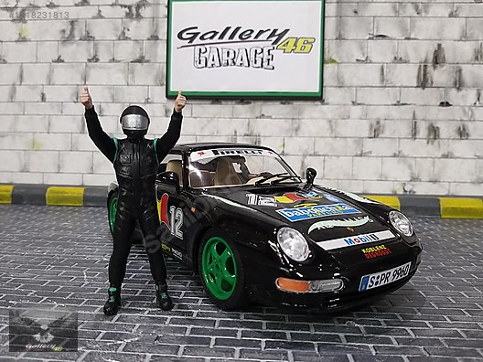 Burago Diecast Model 1:18 Porsche Araba - 1318231813