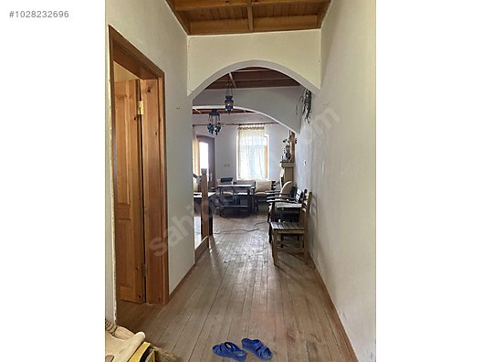 BOZCAADA�da 3KATLI BAHÇELİ 2 SOKAK ÇEPHELİ MÜSTAKİL EV Satılık