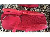 Anne kucağı ve bebek çantası