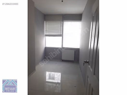 KAVACIK ÇARŞININ GÖBEĞINDE KİRALIK 120m2, MASRAFSIZ OFİS KATI #1266233483