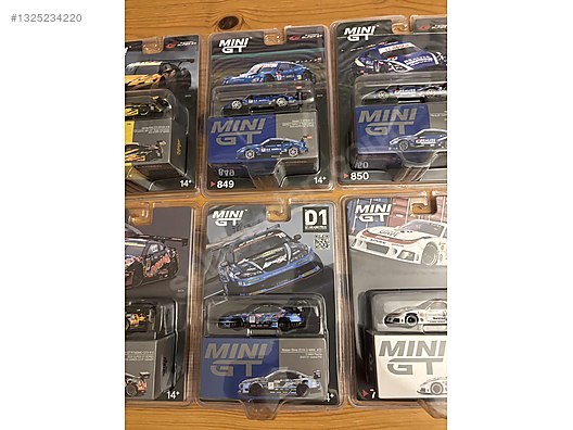 Mini GT Diecast Model 1:64 Nissan Araba - 1325234220