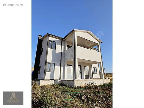 GÖLBAŞI GÖRAL EMLAKTAN 4+1 VİLLA 1100m2 imarlı...