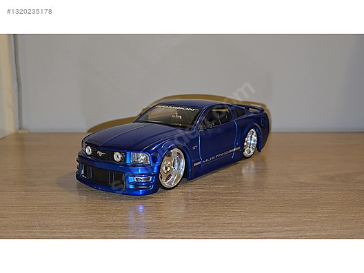 Jada Toys Diecast Model 1:64 Ford Araba - 1320235178