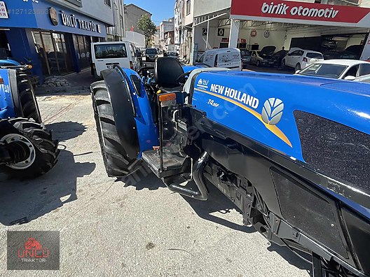 Machinery / Agricultural Machines / Tractors / New Holland / T4.95F