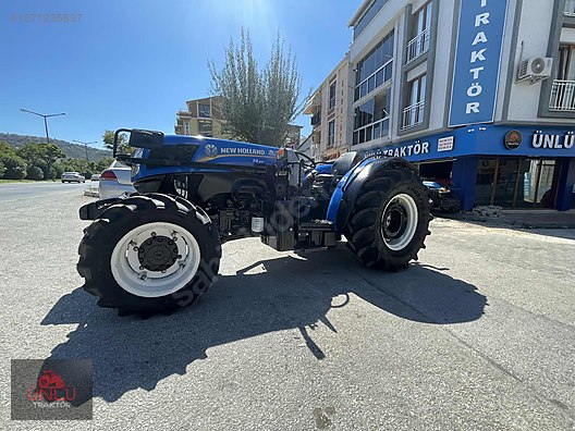 Machinery / Agricultural Machines / Tractors / New Holland / T4.95F