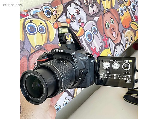 DSLR / Nikon / D5600 / Nikon D5600 + 18-55 Lens İle Sıfır gibi