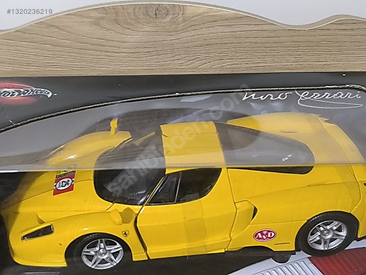 Hot Wheels Diecast Model 1:18 Ferrari Araba - 1320236219