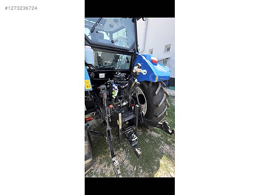 Machinery / Agricultural Machines / Tractors / New Holland / TR5.90