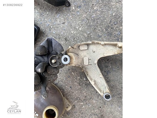 MOTOR KULAĞI DACİA SANDERO 1.5 DCİ MOTOR KULAĞI görseli 2