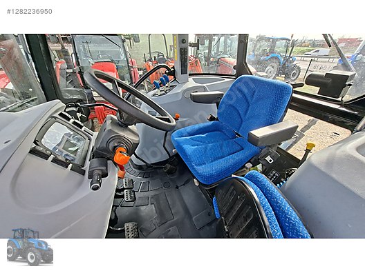 Machinery / Agricultural Machines / Tractors / New Holland / TD5.110