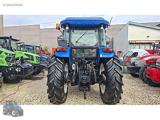 Machinery / Agricultural Machines / Tractors / New Holland / TD5.110