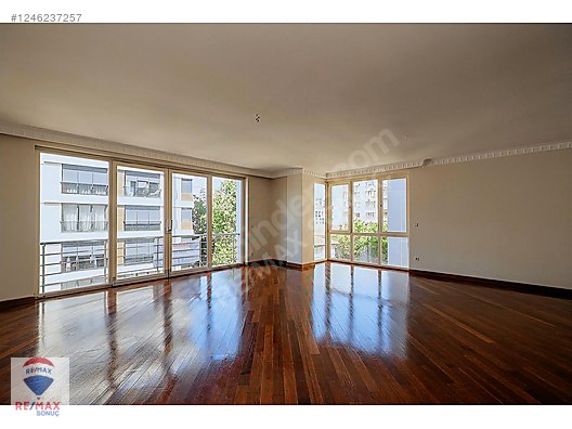 Fenerbahçe Alageyik Sokak....4+1 Satılık...174 M2 Net....