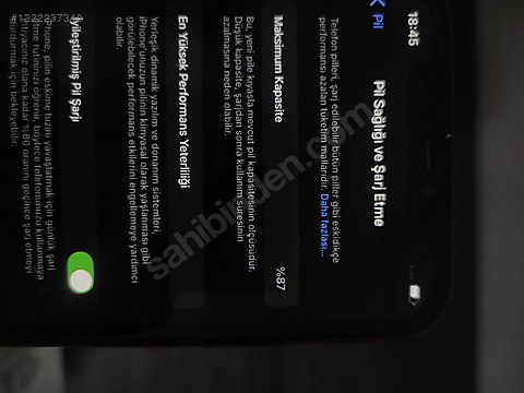 Apple / iPhone 11 / PAZARLIK VARDIR iOS 18 product red 256gb ip11