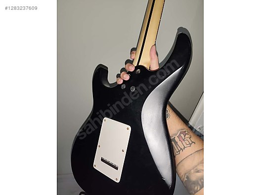 İkinci El ve Sıfır Alışveriş / Müzik / Müzik Aletleri / Telli Çalgılar / Gitar / Elektro