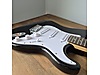 Squier Elektro Gitar