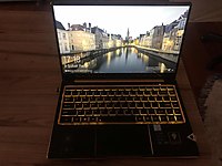 NOTEBOOK İ3 8.NESİL 512GB 8 GB RAM METAL KASA KUTULU AKSESUARLI