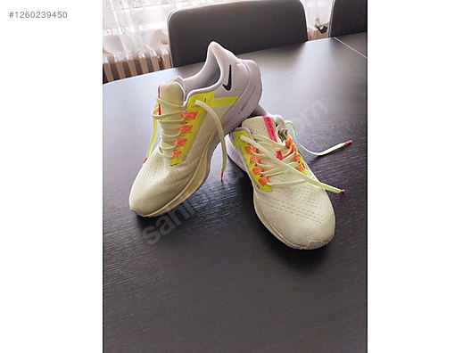 Used & Brand New Items / Clothing & Accessories / Men / Shoes / Sneakers & Sport