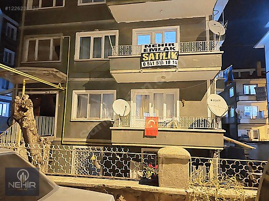 'NEHİR EMLAK'TAN YATIRIMLIK YADA OTURMAYA MÜKEMMEL KONUMDA 3+1 #1226239723