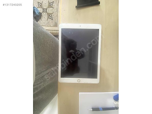 Apple iPad 5 32 GB Tablet - 1317240205
