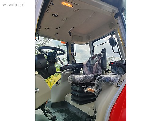 Machinery / Agricultural Machines / Tractors / Massey Ferguson / 6S.145