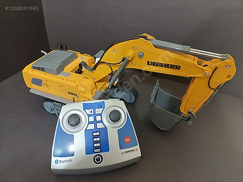 1238241045v72.jpg