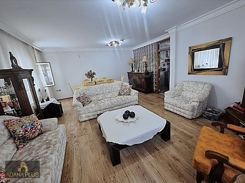 BASINKÖY SİTESİNDE GÜVENLİKLİ EŞYALI KİRALIK VİLLA
