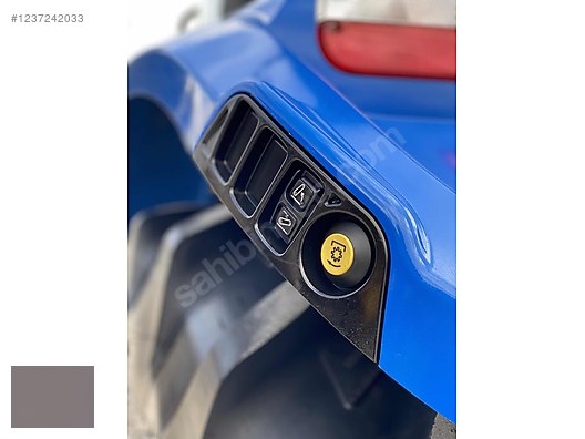 Machinery / Agricultural Machines / Tractors / New Holland / TR5.115