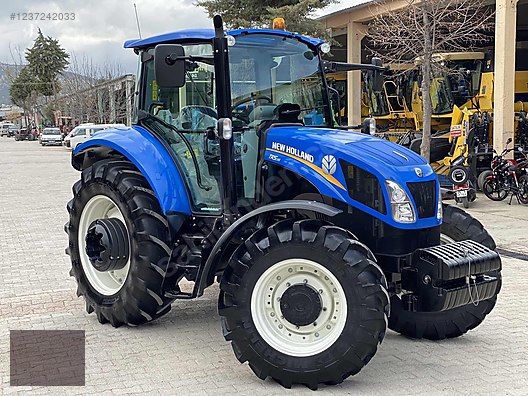Machinery / Agricultural Machines / Tractors / New Holland / TR5.115