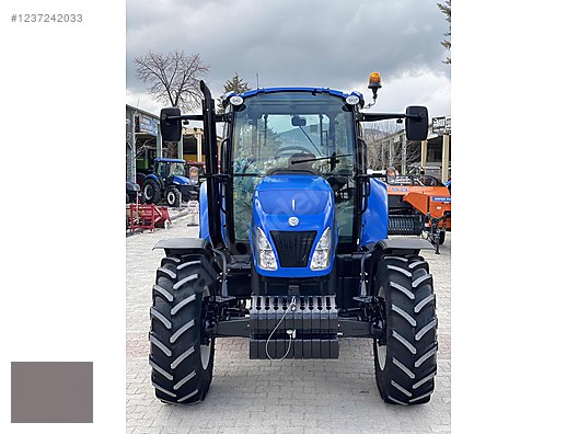 Machinery / Agricultural Machines / Tractors / New Holland / TR5.115